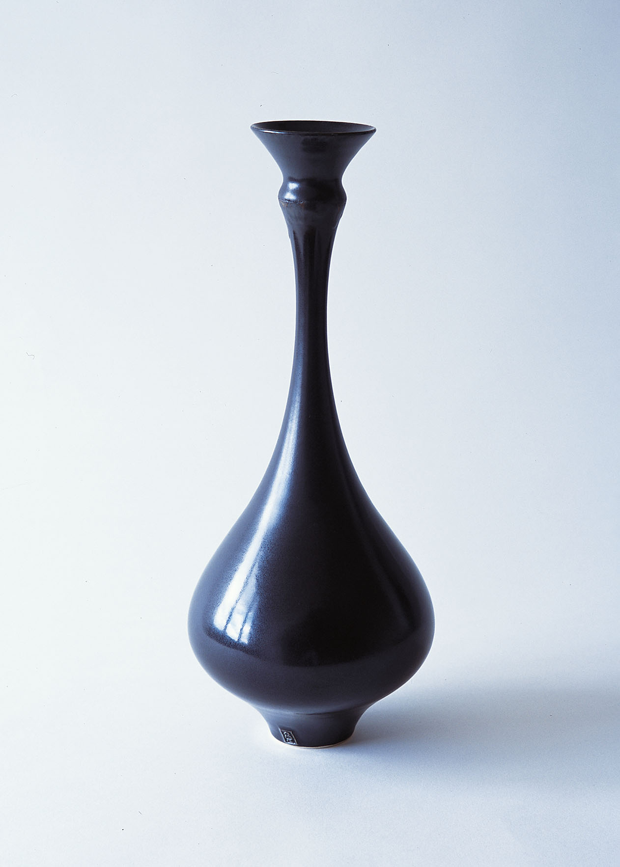 2000s_BM pear vase_2000 